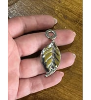 ÇELİK YAPRAK KOLYE UCU TAKI AKSESUARI 4X2 CM