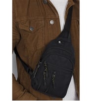 Bagacar 4924 Kulaklık Çıkışlı Body Bag ve Omuz Çantası Siyah (Çok Renkli)