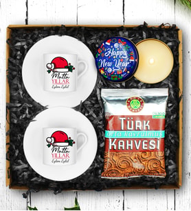 Yılbaşına Özel Tasarım Mutlu Yıllar Fincanı & Yılbaşı Mumu & Kahve Dünyası Türk Kahvesi