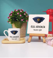 Özel Güvenlik Tasarımlı Kişiye Özel Güvenlik Ahşap Altlıklı Türk Kahvesi Fincanı ve Dekoratif Taş Baskı