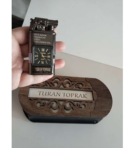 ***İsim*** Baskılı Metal Rüzgar Geçirmez Saatli Gazlı Tasarım Kutulu Çakmak2381