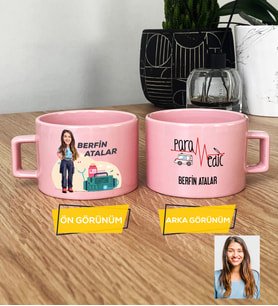 Kişiye Özel Karikatürlü Paramedik Hediye Pastel Fincan Kadın Paramediğe Tıp Bayramı Hediyesi (Pembe)
