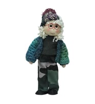 e38 EL İŞÇİLİĞİ ŞAPKALI KIZ DEKOR BEBEK 32 CM - 6237