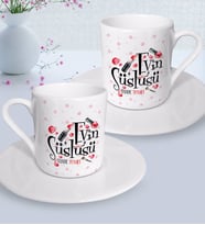 BK Gift Kişiye Özel Anneler Günü Temalı Evin Süslüsü Tasarımlı İkili Türk Kahvesi Fincanı Seti-4 (Beyaz)