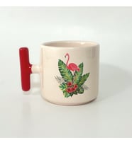 Kişiye Özel Flamingo Baskılı Kırmızı Kulplu T Kupa (Beyaz)