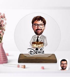 BK Gift Kişiye Özel Erkek Doğum Günü Karikatürlü Yuvarlak Ahşap Standlı Biblo-4