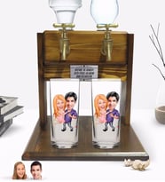 BK Gift Kişiye Özel Sevgililer Tasarımlı İkili Rakı Bardağı ve Çift Musluklu Doğal Ahşap Rakı Standı-3 (Model 1)