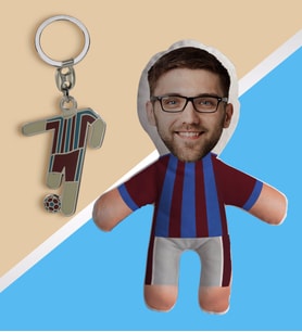 BK Gift Kişiye Özel Fotoğraflı Bordo-Mavi Futbolcu Bebek Yastık ve Formalı Metal Anahtarlık Hediye Seti