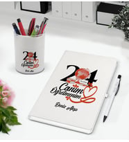 BK Gift Kişiye Özel İsimli Öğretmenler Günü Tasarımlı Defter Kalem ve Kalemlik Hediye Seti, Öğretmene Hediye, Öğretmenler Günü - 12
