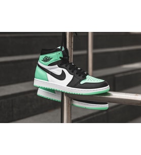 Nike Air Jordan 1 Retro High Og Green Glow White Black