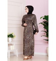 Yanı Bağcıklı Leopar Desenli Tesettür Abiye-Kahverengi