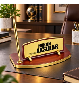 BK Gift Kişiye Özel Kalemli Ahşap Masa İsimliği Gold Plakalı BK26 -5