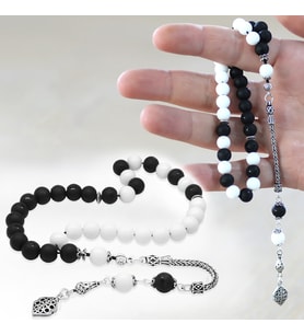 925 Ayar Gümüş Püsküllü Küre Kesim Siyah Beyaz Jade Oniks Doğaltaş Taraftar Tesbih