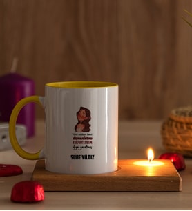 Kişiye Özel Kudurtayım Diye Tasarım Esprili Ahşap Altlıklı Mumlu Sarı Kupa
