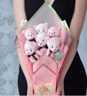 Sole Anneler  Gününe ÖZEL: Pembe Konsept Romantik Peluş Ayıcık Buketi (Kırmızı)