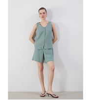 LCWAIKIKI Classic Yeşil Beli Lastikli Dokulu Müslin Kadın Şort