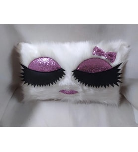 YILMAZHOME Peluş Kirpikli Kırlent Kılıfı - (Beyaz Peluş-Pembe Göz)