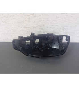 BMW F30 LCİ SOL ÖN FAR KASASI SIFIR 2014-2018