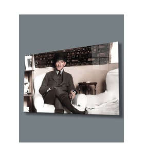 Miyrem Glasses Collection -A1^#  Takım Elbiseli Oturan Atatürk Cam Tablo (Çok Renkli)