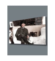 Miyrem Glasses Collection -A1^#  Takım Elbiseli Oturan Atatürk Cam Tablo (Çok Renkli)