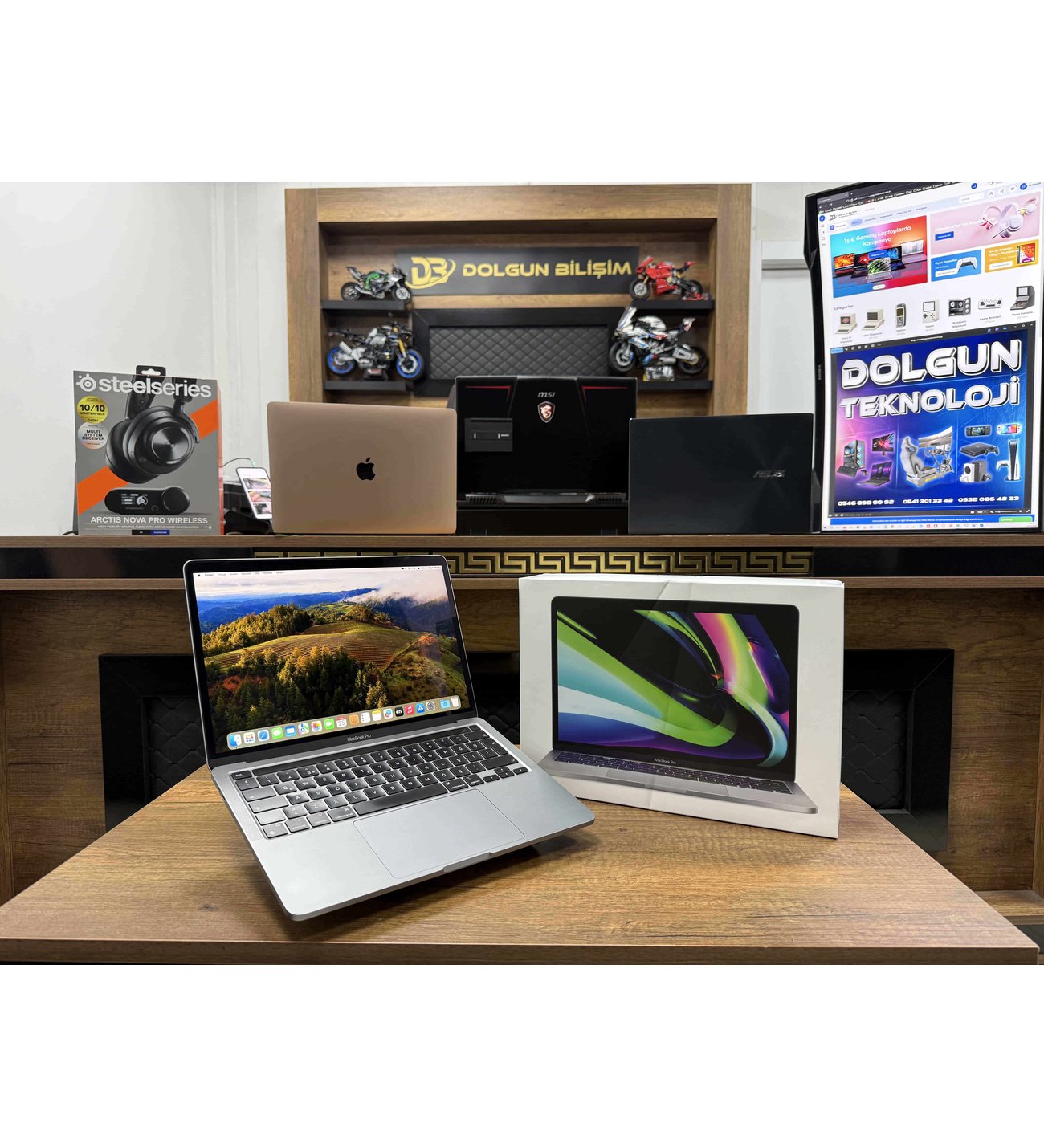 Apple MacBook Pro M2 8GB 256GB SSD macOS 13.3