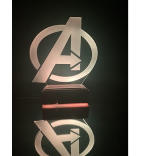 AVENGERS 16 Renk Masa Lambası