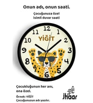 İsme Özel Gözlüklü Sevimli Kaplan Çocuk Odası Duvar Saati Orta Boy 30 cm Siyah Camlı Sessiz