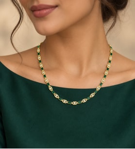 Yeşil Taşlı Gold Renk Detaylı Kolye