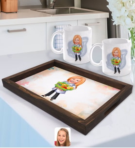 BK Gift Kişiye Özel Kadın Diyetisyen Karikatürlü Doğal Ahşap Tepsi ve 2’li Kupa Bardak Seti-1