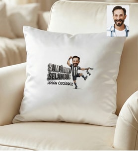 Kişiye Özel Karikatürlü Siyah Beyaz Taraftar Yastık Doğum Günü Hediyesi