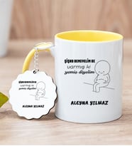 Kişiye Özel Varmış Ki Yemiş Diyelim Esprili Sarı Kupa Bardak ve Anahtarlık