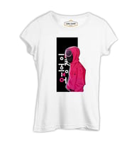 Squid Game - Siyah Maske Beyaz Kadın Tshirt