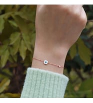 Kare Figürlü Zirkon Taşlı Mine İşli Rose Gold Kaplama Gümüş Bileklik