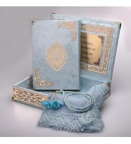 Şal + Tesbih + Kuran Hediye Seti (Orta Boy, ŞemsLafzatullah, Gold Pleksi, Raşel Kutu, Bebe Mavi)