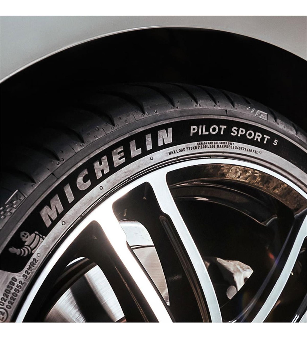 Michelin Pilot Sport 5 MO 225/45R18 95W XL