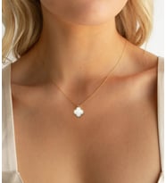 alberaccessories 14 Ayar Altın Kaplama Van Cleef 925 Ayar Gümüş Yonca Sedef Taşlı Şans Kolye (12MM)