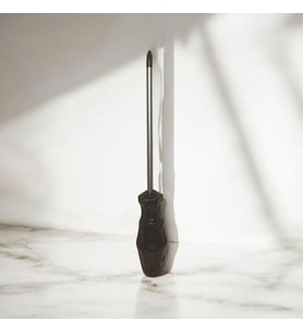 Ucu Mıknatıslı Yıldız Tornavida Siyah Saplı Yıldız Uçlu 6x150 mm