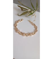 ÇELİK BİLEKLİK KADIN GOLD BAGET TAŞLI ALTIN KAPLAMA  ANTİALERJİK KARARMAZ 17 CM