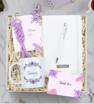 Kişiye Özel Beyaz Defter & Gümüş Renk Detaylı Beyaz Tükenmez Kalem & Kupa & Makrome Anahtarlık Hediye Seti