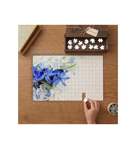 Mavi ve Beyaz Çiçekler Tasarımı 240 parça Ahşap Puzzle Ahşap Kutuda MP04844