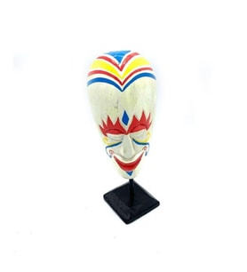 Stantlı Beyaz Mask Totem El Yapımı 30 cm (Karışık)