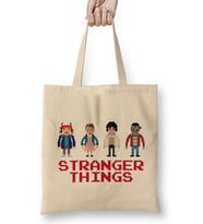 The Kids Of Stranger Things Pixellated Bez Çanta Uzun Saplı