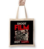 Shoot Film Not Guns Peaceful Filmmaker Director Bez Çanta Uzun Saplı