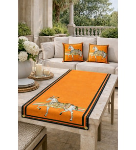 Tarzını Seç Royal At Desenli Salon Dekoru 2 Adet Kırlent Kılıfı (40x38) 1 Adet Runner (40x140) Set