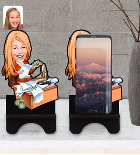 BK Gift Kişiye Özel Kadın Patron Karikatürlü Ahşap Biblo Telefon Standı-6