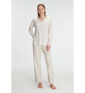 Kadın Bej Uzun Kollu Alt Kısmı Çizgi Desenli V Yaka Pijama Takımı (Renksiz)