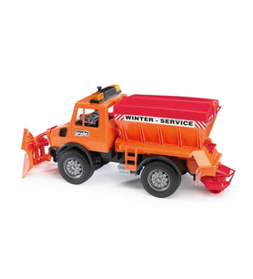 Mercedes Benz Unimog Kar Temizleyici Ve Tuzlayıcı