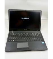 Samsung NP300ESL İ3-6006U İşlemci 12 Gb Ram 128 Gb  SSD W10/Pro 15.6" Dizüstü Bilgisayar ( OUTLET )