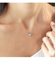 Pırlanta model baget kalp kolye, sevgililer günü hediyesi, sevgiliye hediye, doğum günü hediyesi, yeni iş hediyesi, geçmiş olsun hediyesi, altın kolye, kız arkadaş hediyesi, hediye altın kolye