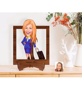 BK Gift Kişiye Özel Hostes Karikatürlü Ahşap Standlı 3D Biblo-2 (Beyaz)
